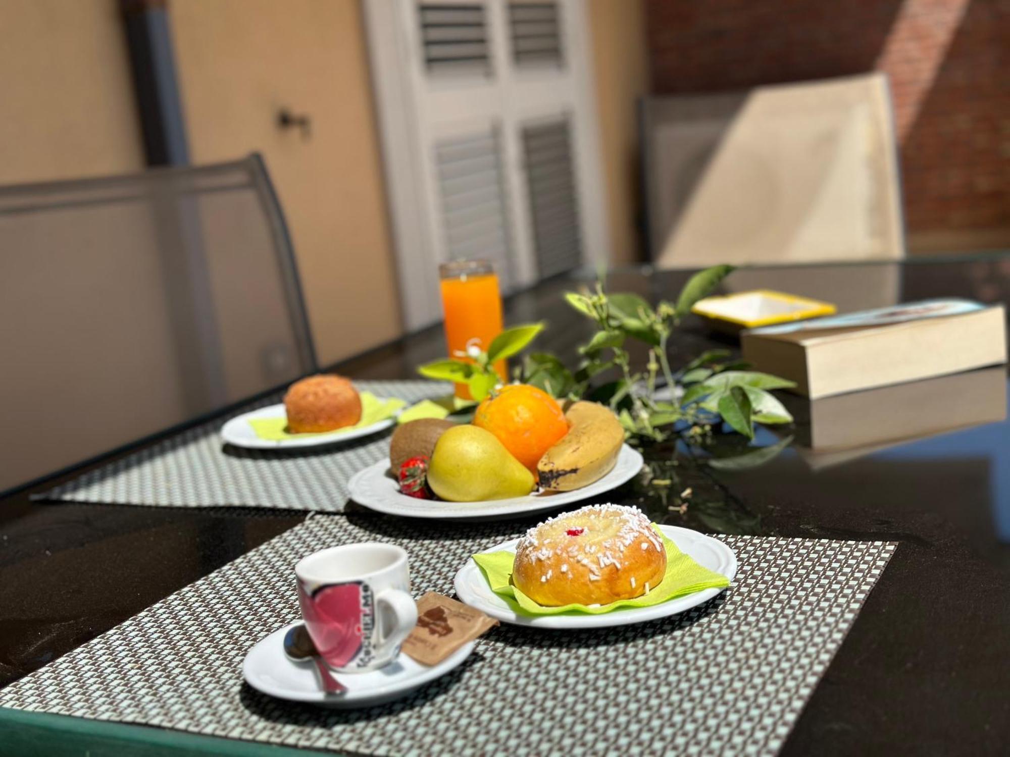 Riviera Ionica Aparthotel ซานตาเทเรซา ดี รีวา ภายนอก รูปภาพ